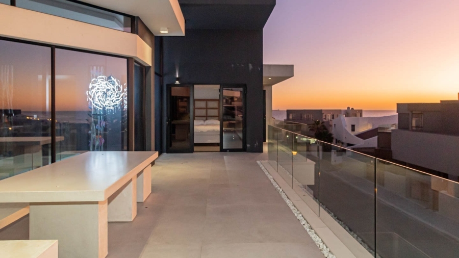 5 Bedroom Property for Sale in Bloubergstrand Western Cape
